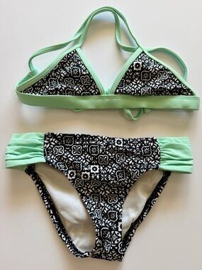 Reef Girls Size 7 Bikini Swimsuit 2 Piece Mint Green Black White Ruched
